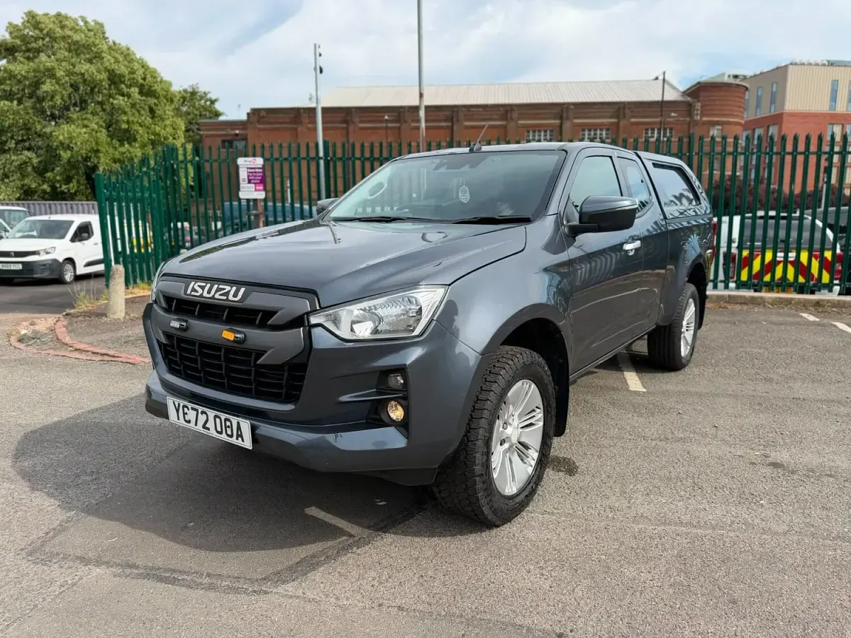 Used Isuzu D-Max 163 HP (119 kW) 2022 Grey Pickup