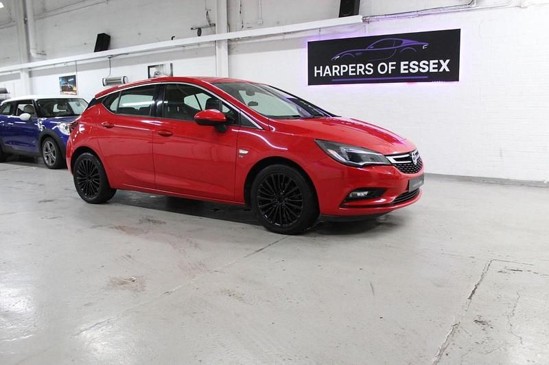 Red Used 2019 Vauxhall Astra Elite Hatchback | £5,995 (Good price) - Image 1/4