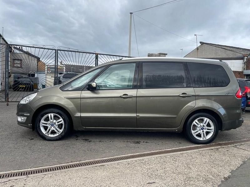 Used Ford Galaxy Zetec 140 HP (102 kW) 2011 Green MPV