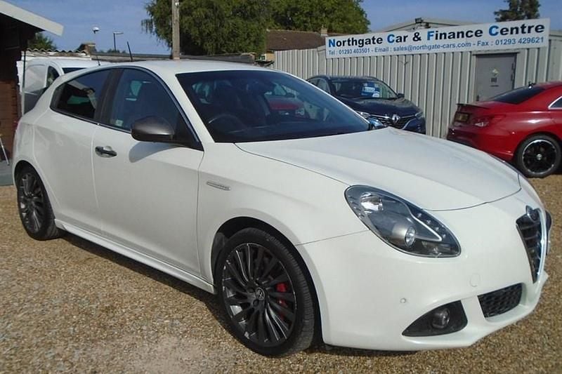 Used 2015 Alfa Romeo Giulietta Quadrifoglio Verde Hatchback | £4,995 (Good price) - Image 1/1