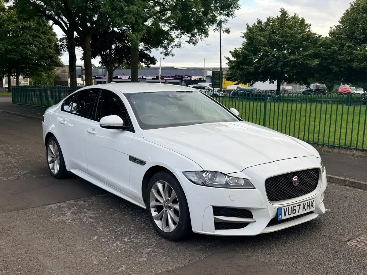 Used Jaguar XF R-Sport 180 HP (132 kW) 2017 White Sedan