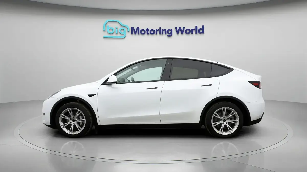 Used Tesla Model Y RWD 254 kW (346 HP) 2024 White SUV