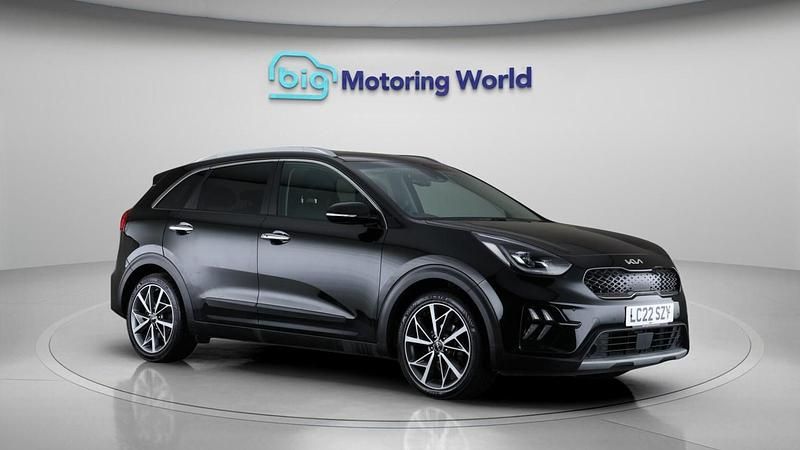 Black Used 2022 Kia Niro 4 SUV | £16,400 (Fair price) - Image 1/4