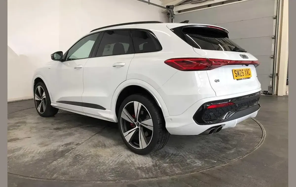 Used Audi Q5 Advanced 204 HP (150 kW) 2025 White SUV