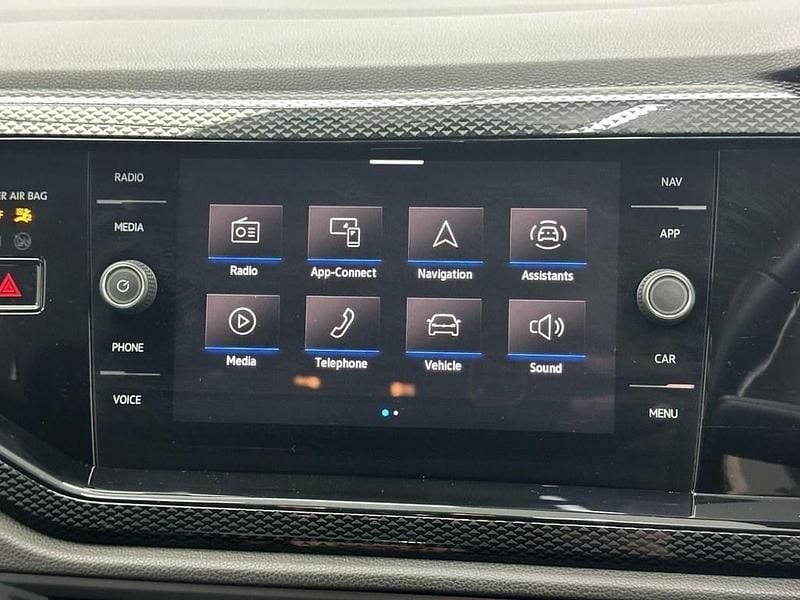 Usado VW Polo Life 95 HP (69 kW) 2024 Preto Citadino