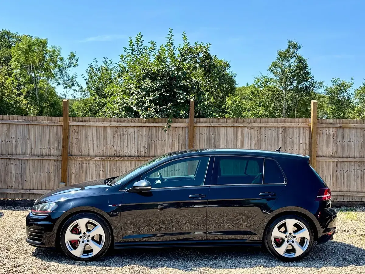 Used VW Golf VII GTI 230 HP (169 kW) 2015 Black Hatchback