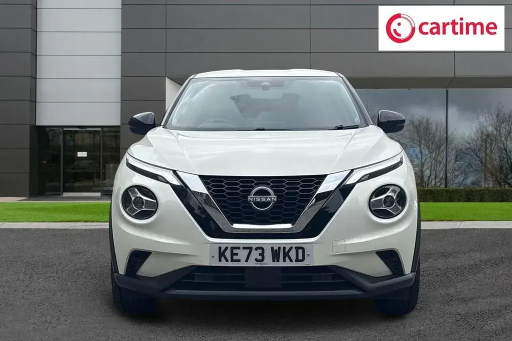 Used Nissan Juke Acenta 117 HP (86 kW) 2023 White SUV