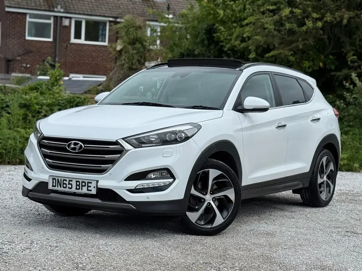 Used Hyundai Tucson Premium SE 185 HP (136 kW) 2015 White SUV