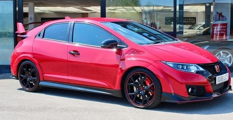 Red Used 2016 Honda Civic Type R GT Hatchback | £21,490 (Fair price) - Image 1/4