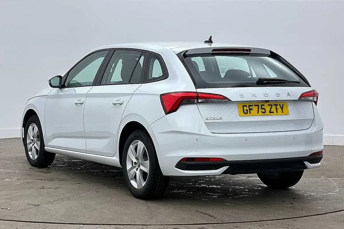 Used Skoda Scala SE 85 HP (62 kW) 2025 Moon white metallic Hatchback