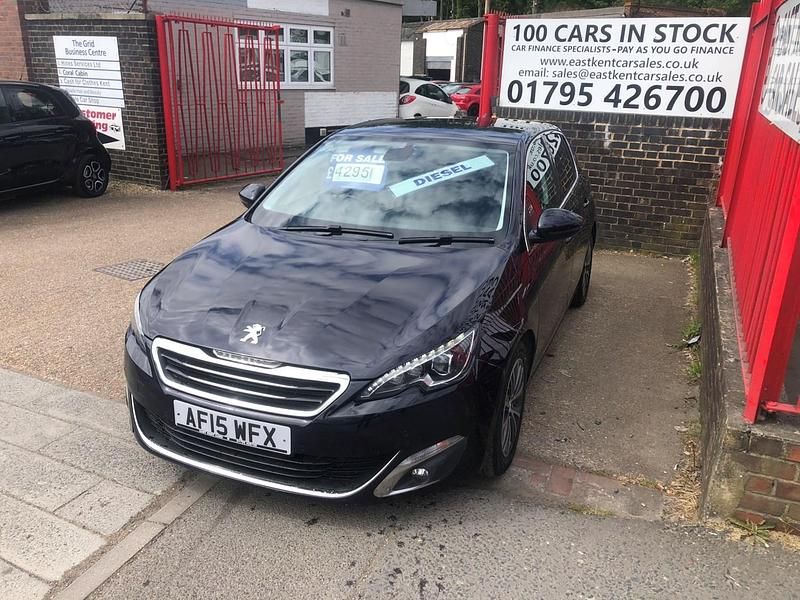 Second-hand Peugeot 308 Allure 120 CP (88 kW) 2015 Albastru Hatchback