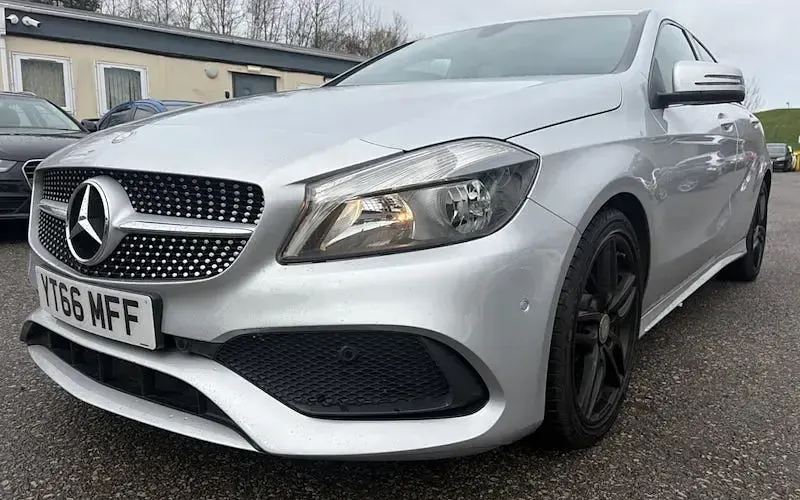 Used Mercedes A180 Executive 109 HP (80 kW) 2017 Black Hatchback