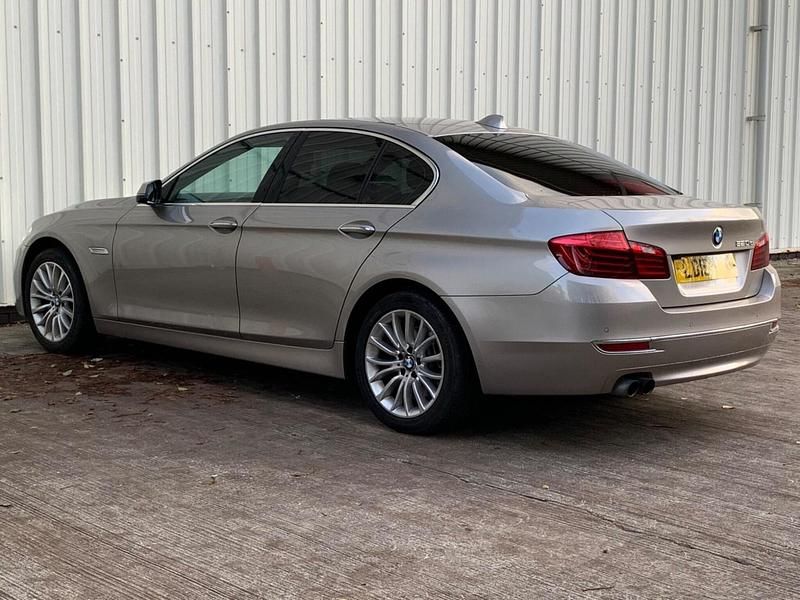 Used BMW 520 Luxury Line 2015 Silver Sedan