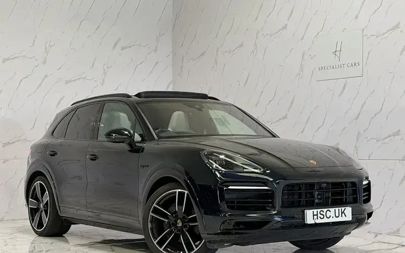 Used Porsche Cayenne Platinum Edition 462 HP (339 kW) 2023 SUV