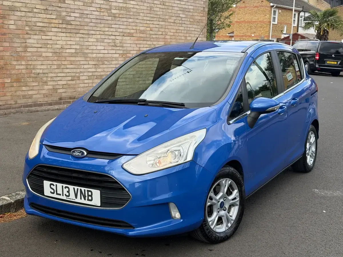 Used Ford B-MAX Zetec 105 HP (77 kW) 2013 Blue MPV