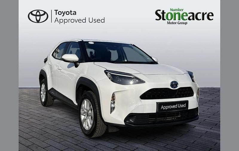 Used Toyota Yaris Cross 113 HP (83 kW) 2024 White SUV