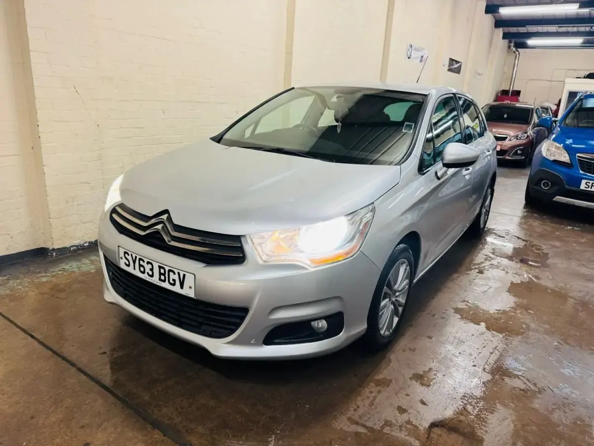 Używany Citroën C4 VTR Sport 114 KM (83 kW) 2013 Srebrny Hatchback