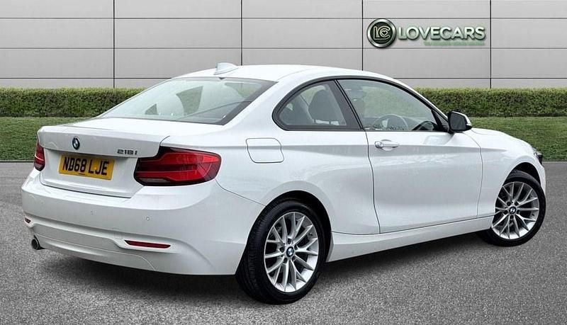 Used BMW 218 Comfort Edition 136 HP (100 kW) 2018 White Coupe
