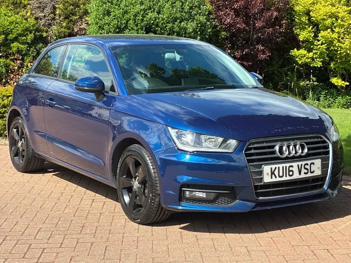 Used Audi A1 Sport 116 HP (85 kW) 2016 Blue Hatchback