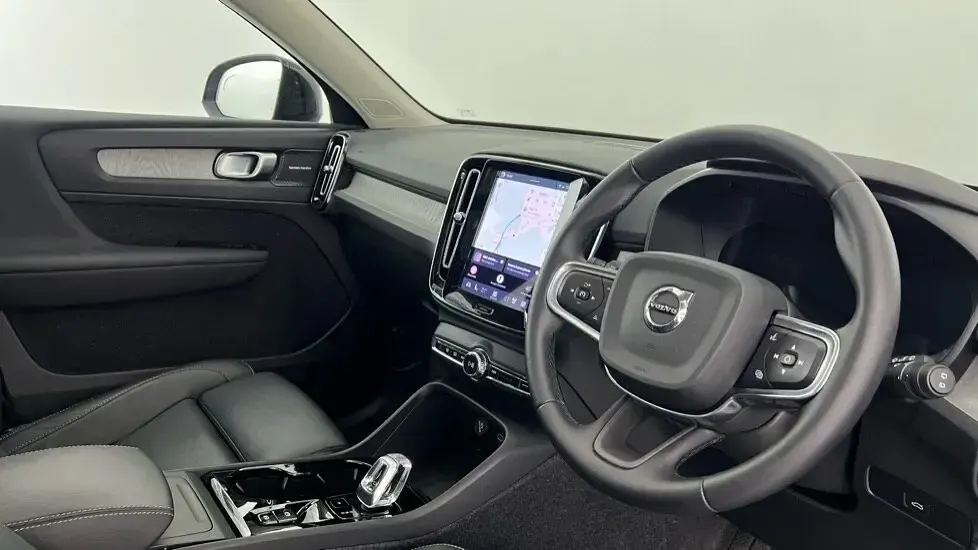 Used Volvo XC40 Ultra 2025 Green SUV