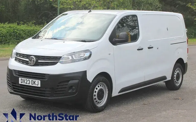 Usado Vauxhall Vivaro S 101 HP (74 kW) 2023 Monovolume