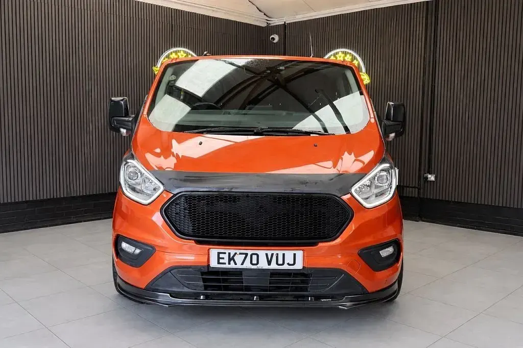Used Ford Transit Custom Limited 130 HP (95 kW) 2020 Orange Van