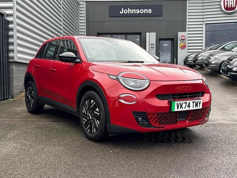 Red Used 2025 Fiat 600E Red SUV | £16,649 (Fair price) - Image 1/4