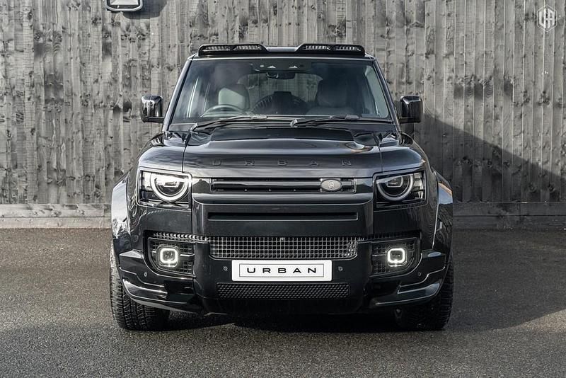 New Land Rover Defender HSE Dynamic 345 HP (253 kW) 2025 Santorini black SUV