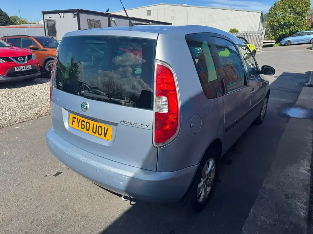 Gebraucht Skoda Roomster SE 105 PS (77 kW) 2010 Blau Van / Kleinbus