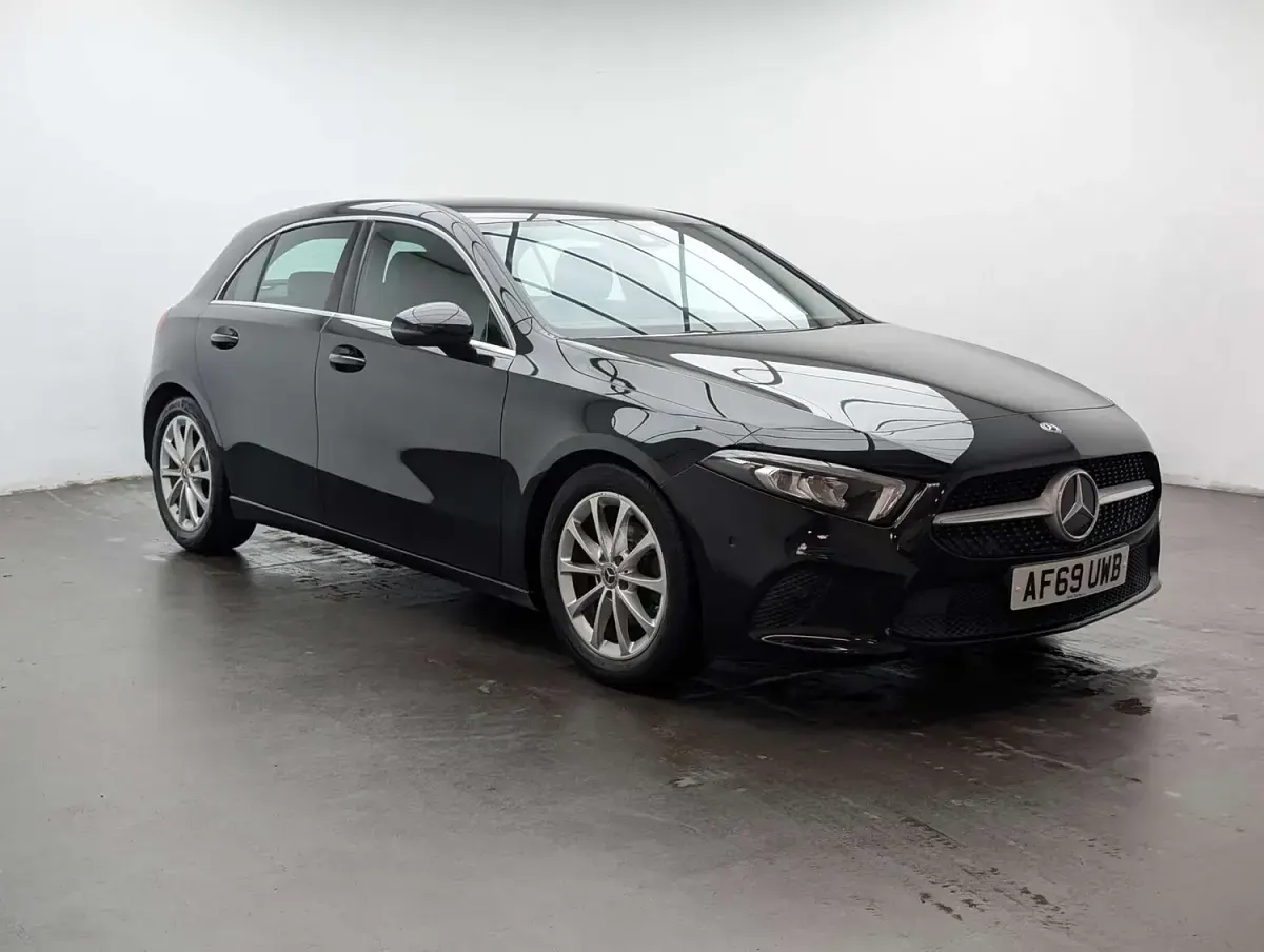 Used Mercedes A180 Executive 136 HP (100 kW) 2019 Black Hatchback