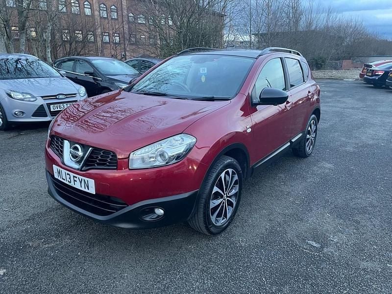 Used Nissan Qashqai 360º 117 HP (86 kW) 2013 Red SUV