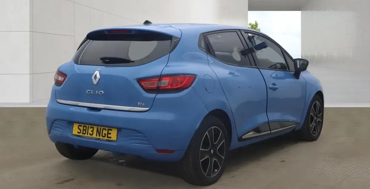 Used Renault Clio Dynamique 90 HP (66 kW) 2013 Blue Hatchback