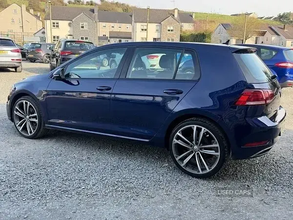 Used VW Golf VII SE 115 HP (84 kW) 2017 Blue Hatchback