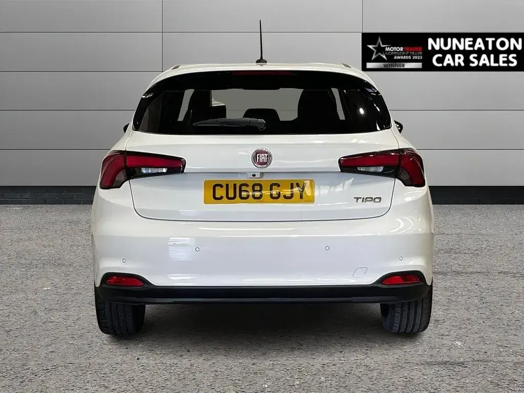 Used Fiat Tipo S 120 HP (88 kW) 2018 White Hatchback