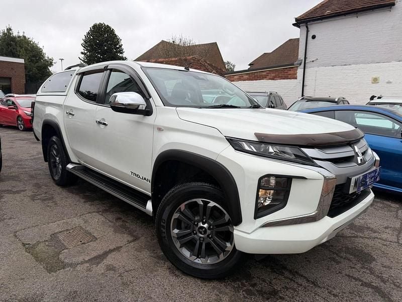 Used Mitsubishi L200 2021 White Pickup