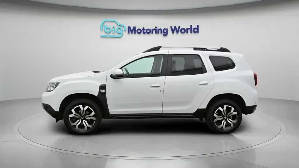 Used Dacia Duster Prestige 150 HP (110 kW) 2022 White SUV
