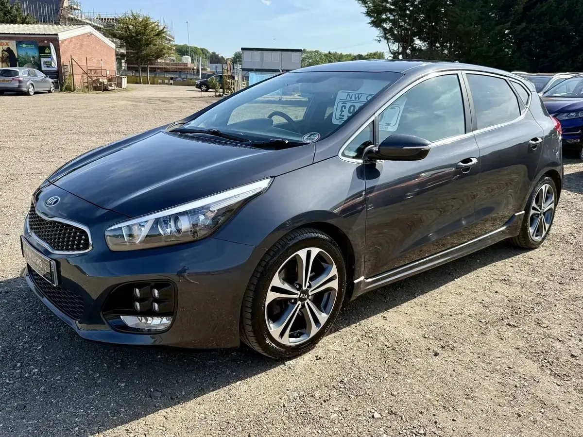 Used Kia Ceed GT-Line 134 HP (98 kW) 2018 Silver Hatchback