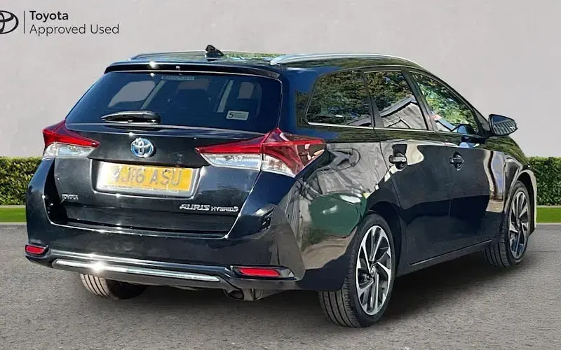 Used Toyota Auris Touring Sports Design 136 HP (100 kW) 2016 Black Estate