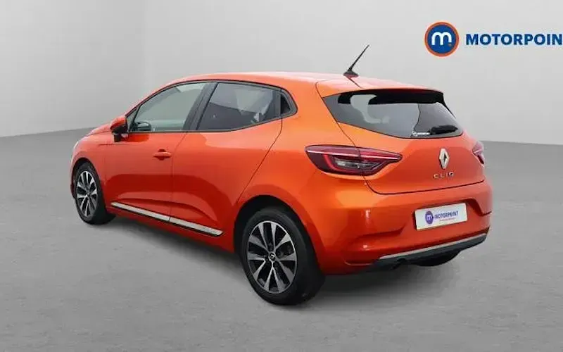 Used Renault Clio V Iconic 72 HP (52 kW) 2020 Orange Hatchback
