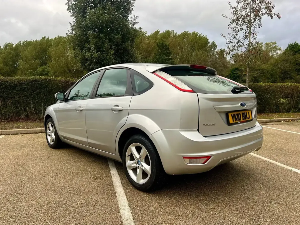 Used Ford Focus Zetec 2011 Silver Hatchback