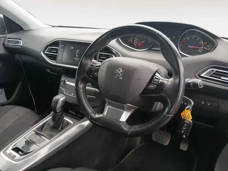 Used Peugeot 308 Allure 130 HP (95 kW) 2015 Grey Hatchback