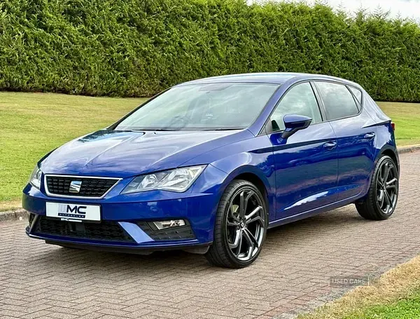 Used Seat Leon SE Dynamic 115 HP (84 kW) 2019 Blue Hatchback