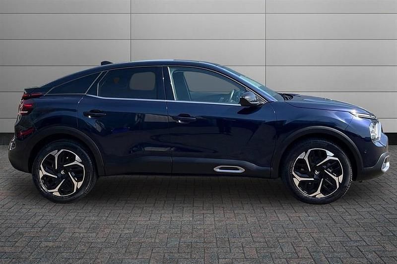 Used Citroën C4 PureTech 131 HP (96 kW) 2024 Eclipse blue SUV