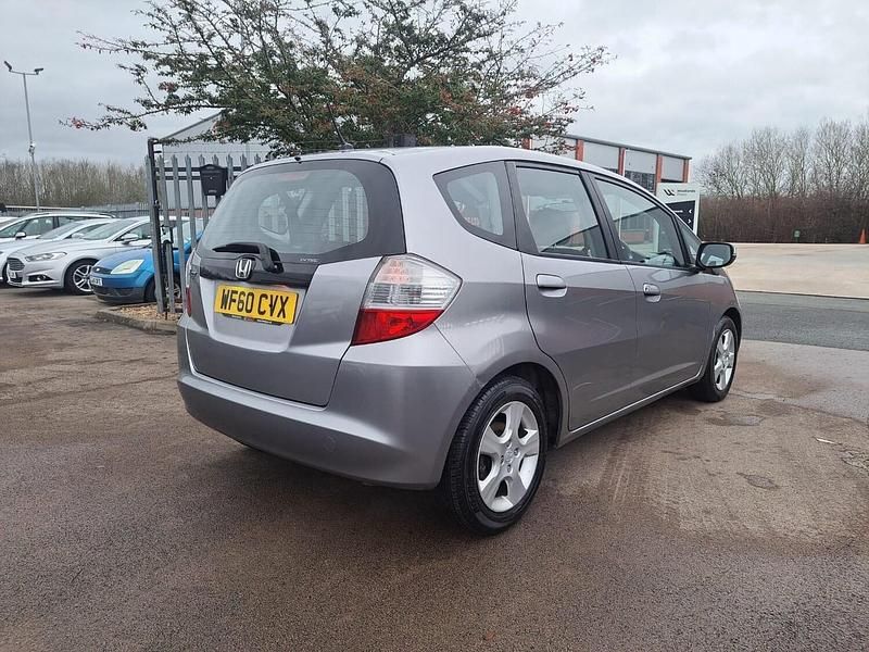 Used Honda Jazz ES 2010 Silver Hatchback