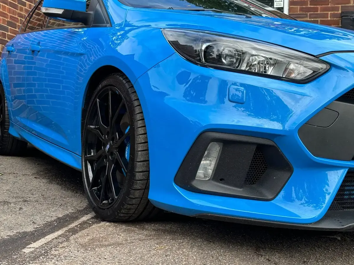 Used Ford Focus RS 350 HP (257 kW) 2016 Blue Hatchback