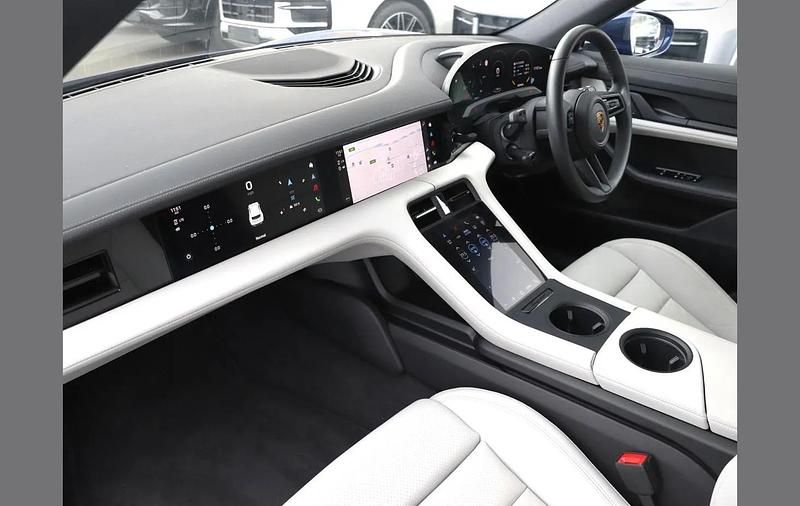 Used Porsche Taycan 300 kW (408 HP) 2024 Blue Estate