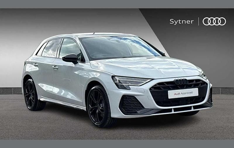 White Used 2025 Audi A3 e-tron Black Edition Hatchback | £33,000 (Fair price) - Image 1/4