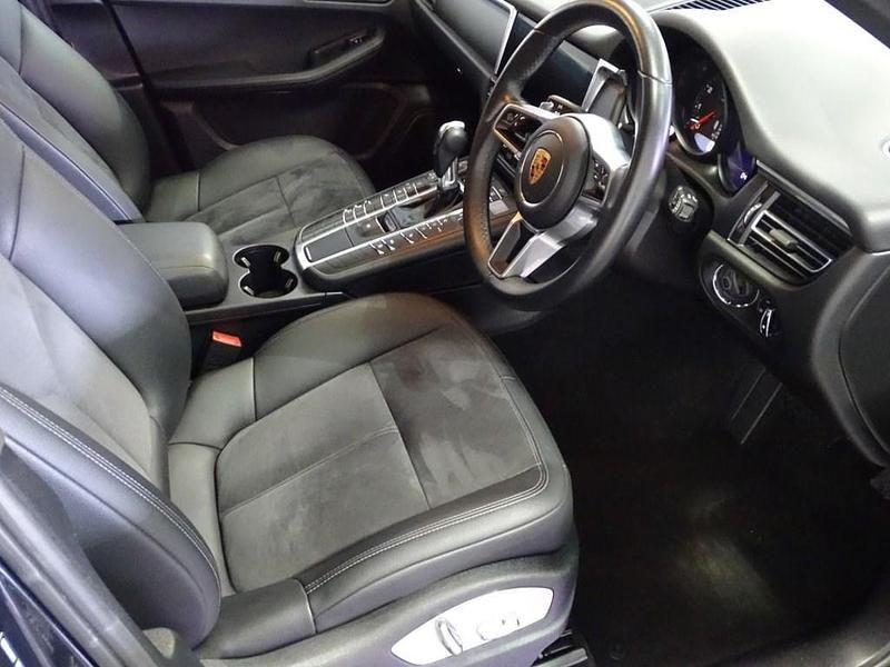 Used Porsche Macan 252 HP (185 kW) 2020 Grey SUV