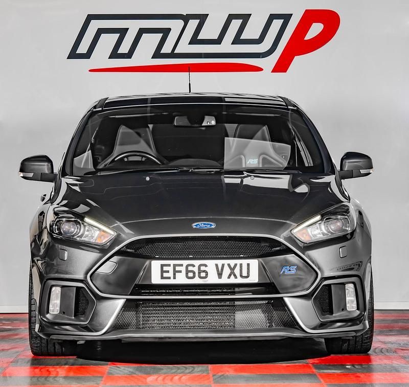 Used Ford Focus RS 350 HP (257 kW) 2016 Grey Hatchback