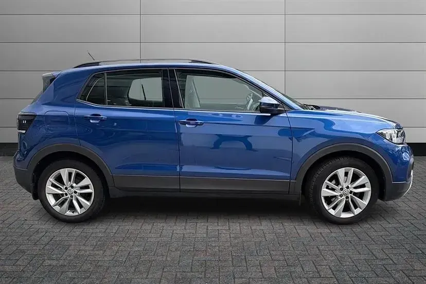Used VW T-Cross SE 95 HP (69 kW) 2019 Reef blue SUV